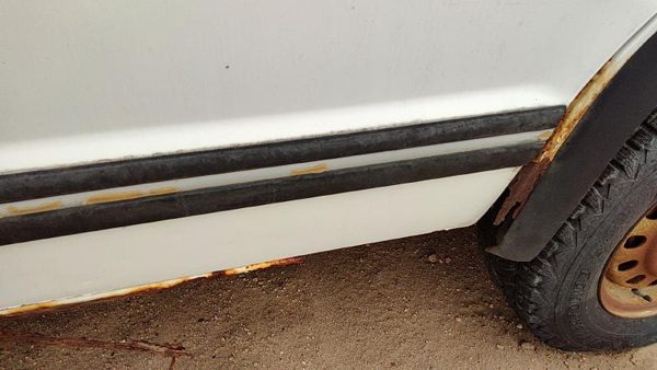 91-94 Chevy S10 Blazer Driver Left Rear Moulding From Door Oem Back Trim Strip — photo 6
