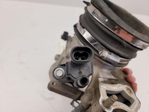 2004 Cadillac Srx Engine Coolant Jacket Housing Oem 4.6L Elbow — photo 5