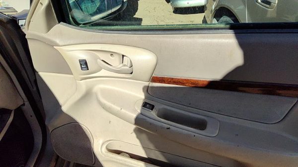 01-05 Impala Passenger Right Front Door Trim Panel With Switches Neutral 52D — photo 3