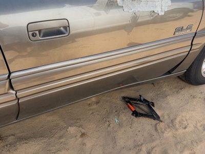 1999 Pontiac Bonneville Passenger Right Front Moulding From Door Oem Gold