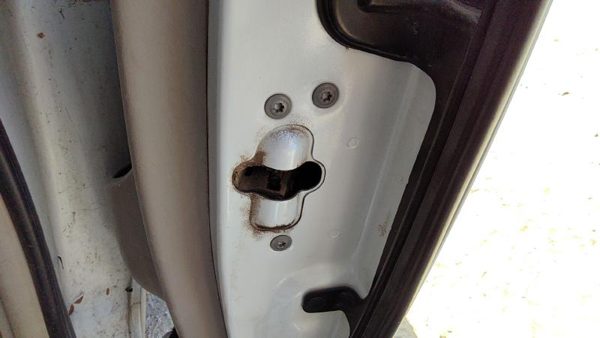 04-10 Toyota Sienna Driver Left Rear Door Latch With Rods/Cables Oem Back — photo 4