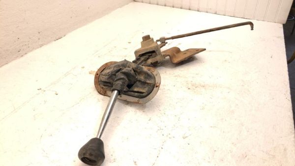 86 Dodge Ram W150 4X4 Shifter Lever Assembly With Linkage 4Wd T Case Shift Unit — photo 4