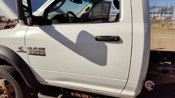2016 Dodge Ram Front Door LH White PW7 — photo 3
