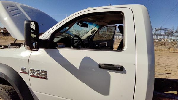 2016 Dodge Ram Front Door LH White PW7 — photo 7