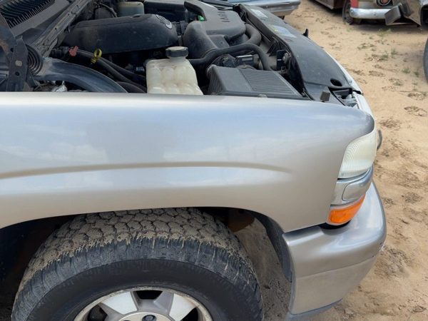 2000-2006 Chevy Suburban Passenger Right Front Fender Oem Pewter 11U 12476220 — photo 4