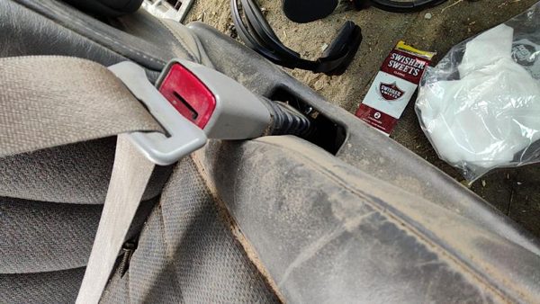01-03 Chevy Venture Passenger Right Front Seat Belt Buckle Receiver Oem Gray 14D — photo 3
