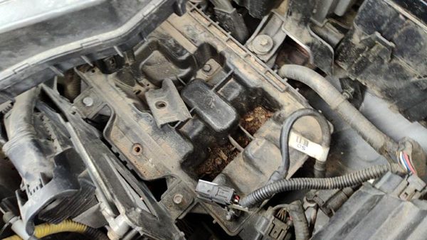 16-18 Hyundai Tucson Complete Battery Box Mount Tray With Hold Down 1.6L Turbo — photo 1