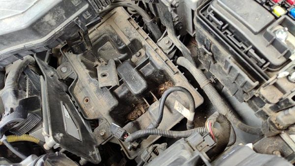 16-18 Hyundai Tucson Complete Battery Box Mount Tray With Hold Down 1.6L Turbo — photo 4