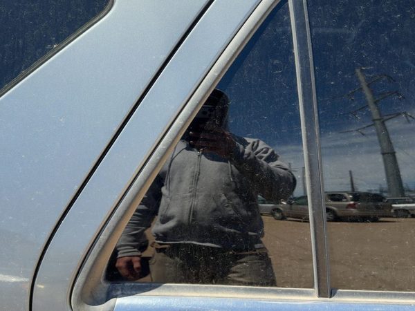 04-09 Srx Passenger Right Rear Vent Window Back Door Glass With Frame Oem — photo 1