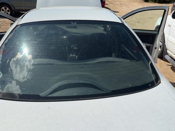 1995-2005 Chevy Cavalier Back Glass Rear Window Oem 4 Dr Heated 22567929 — photo 2