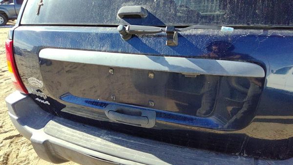 2004 Jeep Grand Cherokee License Plate Trim Surround Panel Oem Tail Trunk Finish — photo 2