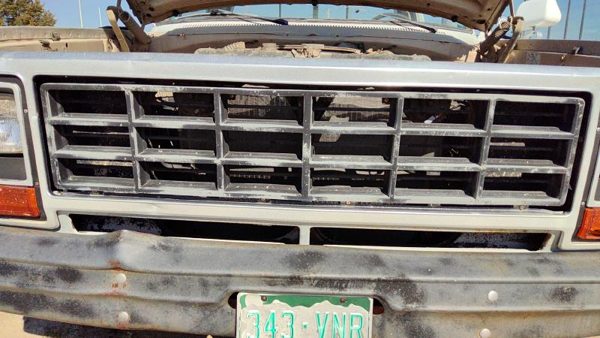 1984 Dodge D350 Grille Gray — photo 1