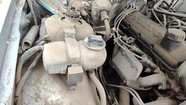 83-92 Volvo 740 Coolant Reservoir Radiator Overflow Tank Bottle Oem — photo 1