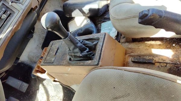 1985 Pontiac Sunbird Center Console Assembly Oem Floor Shift Mt Tan — photo 4