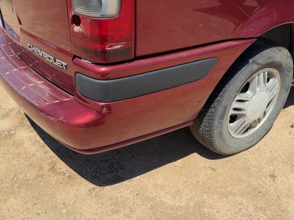 2002-2005 Chevy Venture Rear Bumper Cover Assembly Oem Back Redfire 72U 10447385 — photo 2