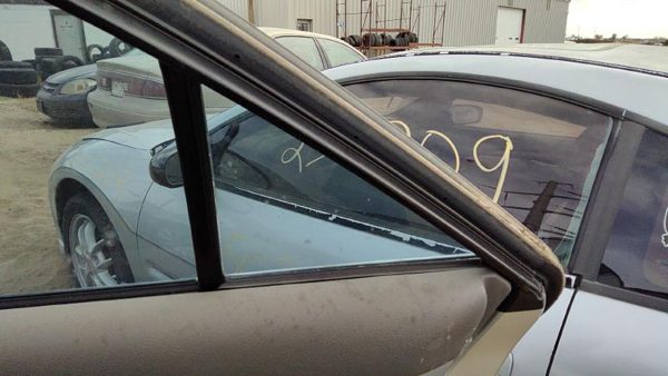 02-06 Toyota Camry Passenger Right Rear Vent Window Back Door Glass With Frame — photo 4