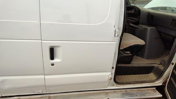 1996 Ford Van Rear Door RH White — photo 2