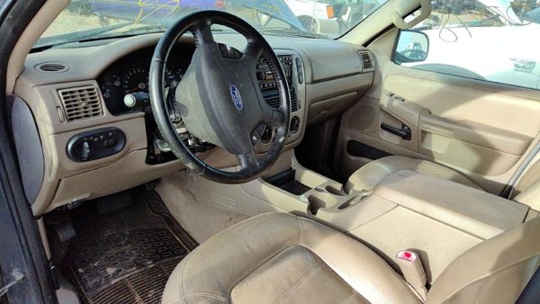 2005 Ford Explorer — vehicle photo 5