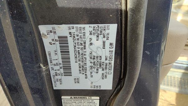 2005 Ford Explorer — vehicle photo 6