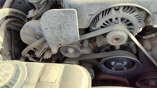 2005 Ford Crown Victoria Engine Belt Tensioner 4.6L — photo 3