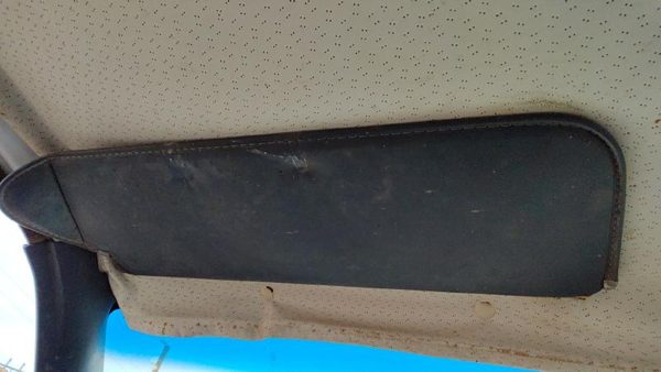 88-91 Chevy Silverado 1500 Driver Left Sun Visor Oem Blue — photo 1