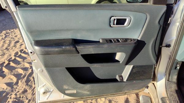 09-11 Pilot Driver Left Front Door Trim Panel With Master Switch Gray/Blue Gr — photo 1