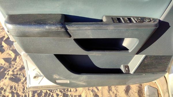 09-11 Pilot Driver Left Front Door Trim Panel With Master Switch Gray/Blue Gr — photo 7