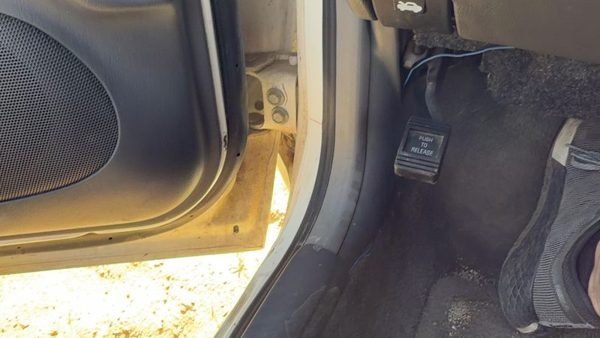 1997-2005 Buick Century Driver Left Lower Kick Trim Panel Oem Gray 93B — photo 1