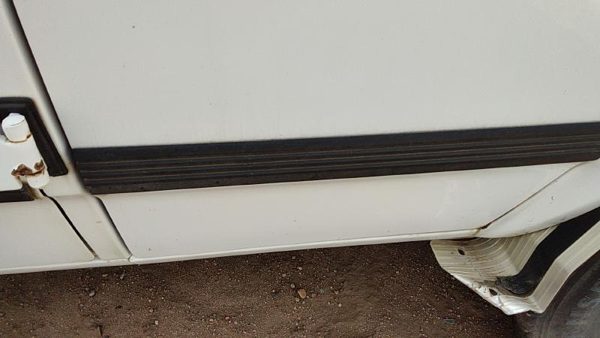 1992-1996 Gmc Van 3500 Passenger Right Front Moulding From Door Oem Trim Strip — photo 3