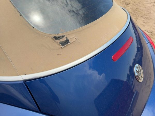 2007 Vw Beetle Convertible Driver Left Rear Moulding On Hatch Trunk Oem — photo 1