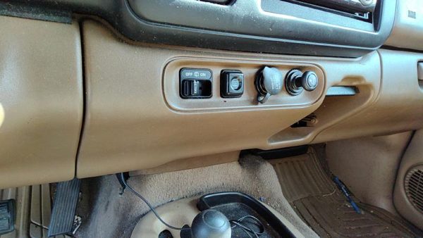 2000 Dodge Durango Center Lower Dash Bolster Trim Panel Oem Tan — photo 3