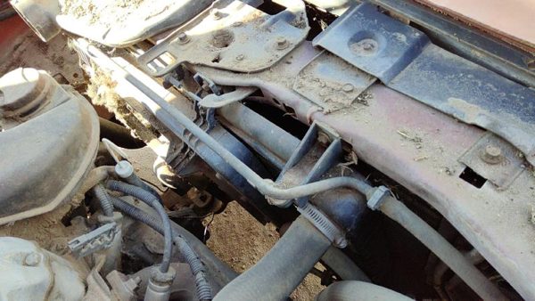 1985 Pontiac Sunbird Radiator 1.8L Manual Trans 03093617 — photo 1