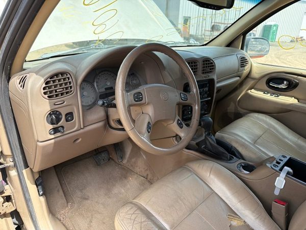 2004 GMC Envoy Hood Cashmere 15U — photo 5