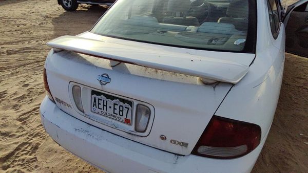 2002 Nissan Sentra Trunk/decklid/hatch/tailgate White QM1 — photo 2