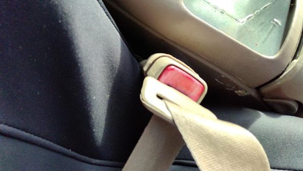 2000-2001 Buick Regal Driver Left Front Seat Belt Buckle Receiver Oem Taupe 523 — photo 4