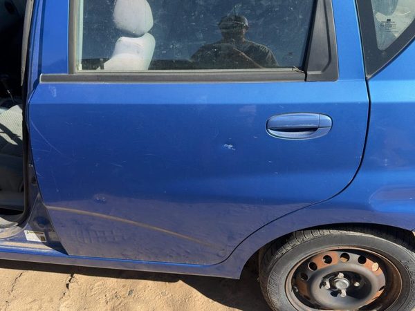 2004 Chevrolet Aveo Rear Door LH Blue 33U — photo 1
