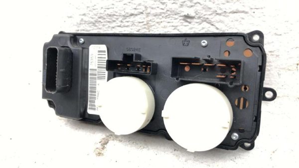 04-07 Dodge Caravan Temperature Control Module In Dash Heater Ac Head Unit Oem — photo 10