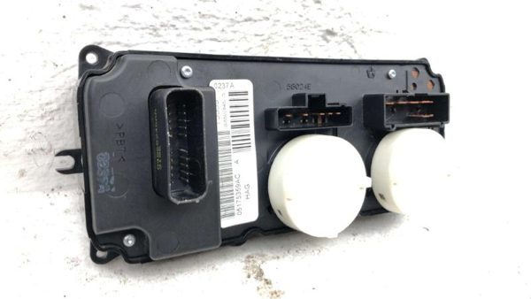 04-07 Dodge Caravan Temperature Control Module In Dash Heater Ac Head Unit Oem — photo 9
