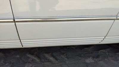 98 Town & Country Driver Left Rear Moulding From Door Back Trim Pwp Golden White