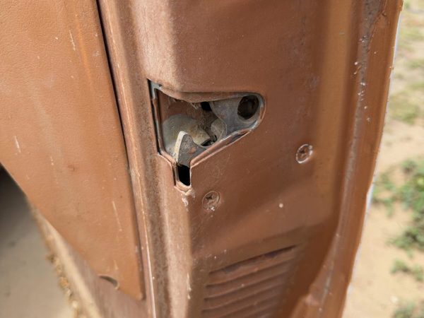 1980 Chevy Silverado C20 Passenger Right Front Door Latch With Rods/Cables Oem — photo 3