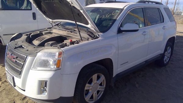 2014 GMC Terrain — vehicle photo 3