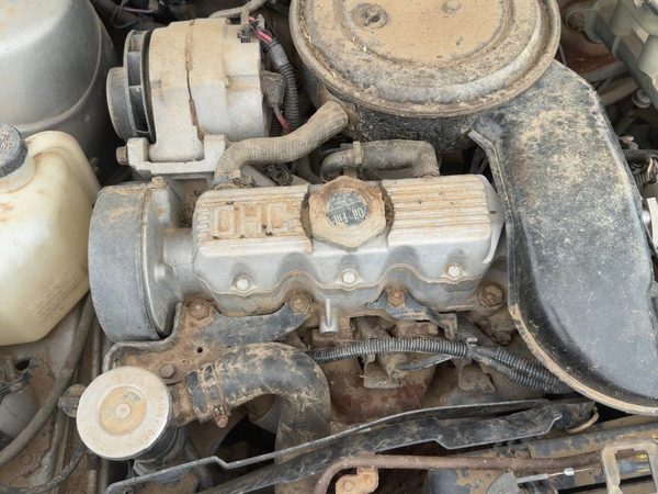 1984-1986 Pontiac Sunbird Valve Cover Oem 1.8L — photo 3