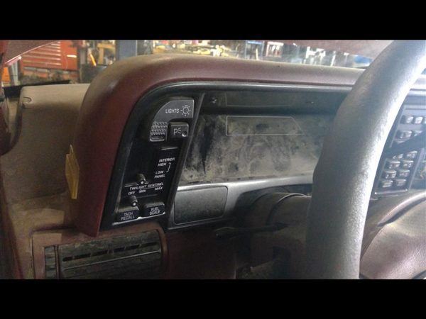 1991 Oldsmobile Toronado Dash Panel Free Shipping + 90-91 Speedometer Trim — photo 2