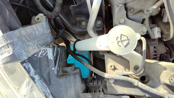 2012-2019 Nissan Versa Windshield Washer Fluid Reservoir With Pump Wiper Tank — photo 5