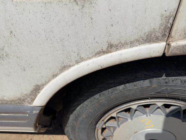 92-95 Olds Eighty Eight Driver Left Front Wheel Flare Moulding Oem Fender White — photo 3
