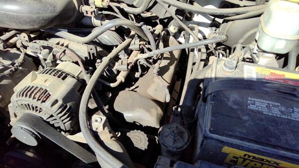 2005 Jeep Liberty Valve Cover 3.7L — photo 5