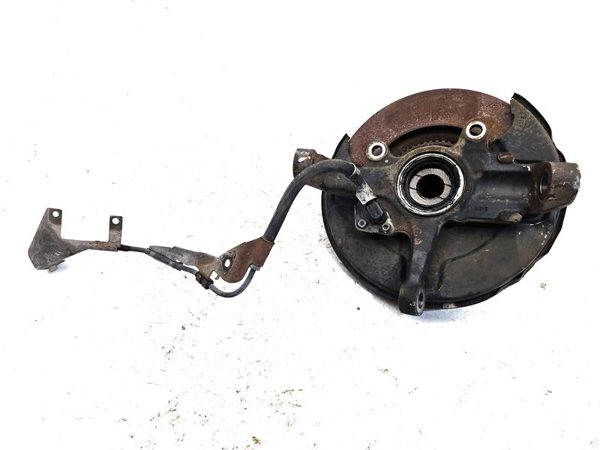 96-01 Passport Passenger Right Front Spindle Steering Knuckle With Wheel Hub 4X4 — photo 4