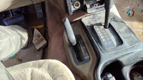94 Jeep Grand Cherokee 4X4 Shifter Lever Assembly With Linkage 4Wd T Case Shift — photo 2