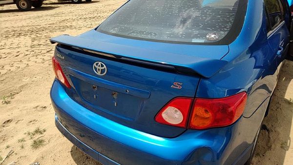 2010 Toyota Corolla Trunk/decklid/hatch/tailgate Blue 8T7 — photo 4