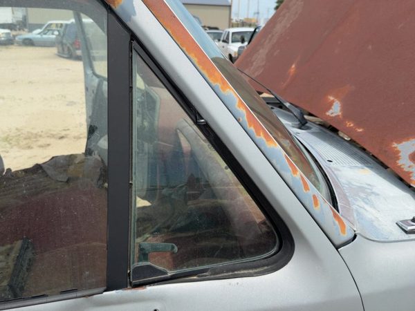 80-91 F150 Passenger Right Front Vent Window Small Door Glass With Frame Oem — photo 1